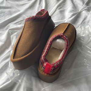 BRAND NEW PLATFORM SLIPPERS